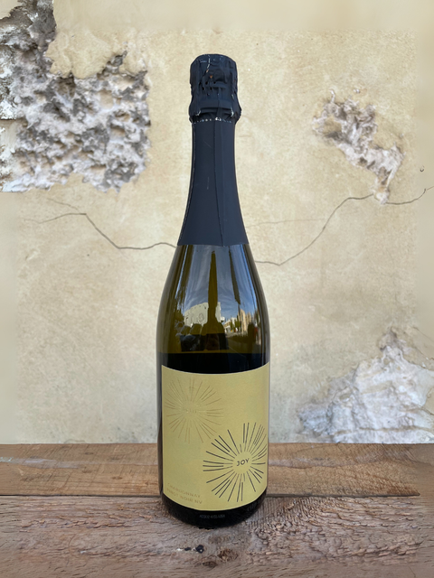Petit Joy Chardonnay Pinot NV